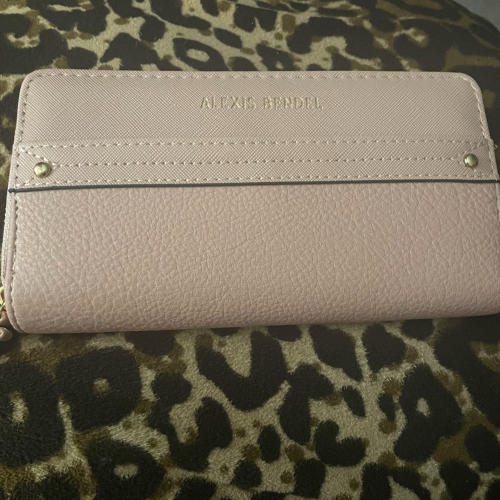 New Alexis Bendel  Pink Pebbled Wallet